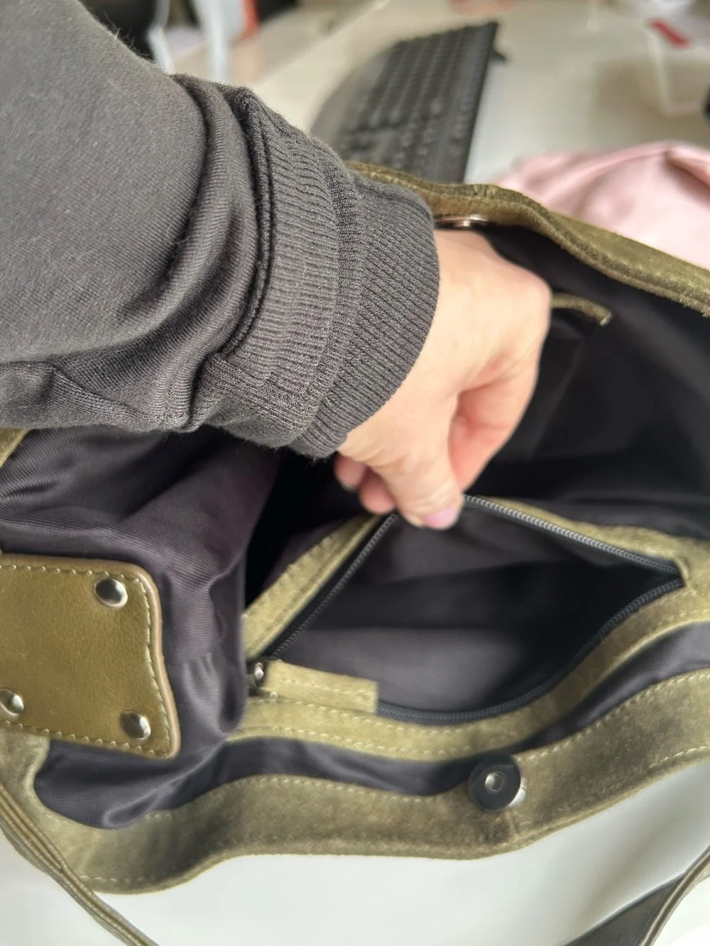 ASOS Olive Green Suede Shoulder Bag NWOT - Picture 8 of 10